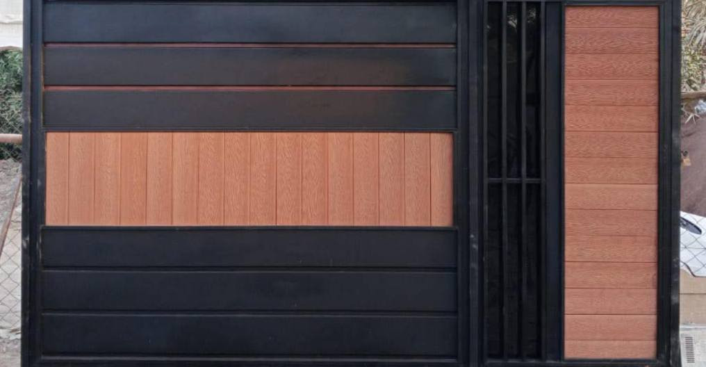 باب الشارع الرئيسي حسب الصورة والنقشة احدث موديلات كافة النقشات شغل درجة اولى وبي ضمان اتصل على ***********بي واتساب
