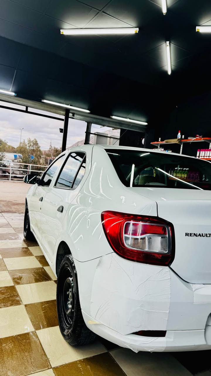 ڕینۆ سمبول 2016 
چوار تایەی تازە بۆ گۆڕاوە 
سەنەوی تا 2028 تازەیە
پاتری تازە گۆڕاوە
سەیارەکە تابڵێی جوانە 
چوار پارچەی بۆیاخە
سەیارەکە جایزەو لە سعرایە 
ژ.م   ***********   ***********
