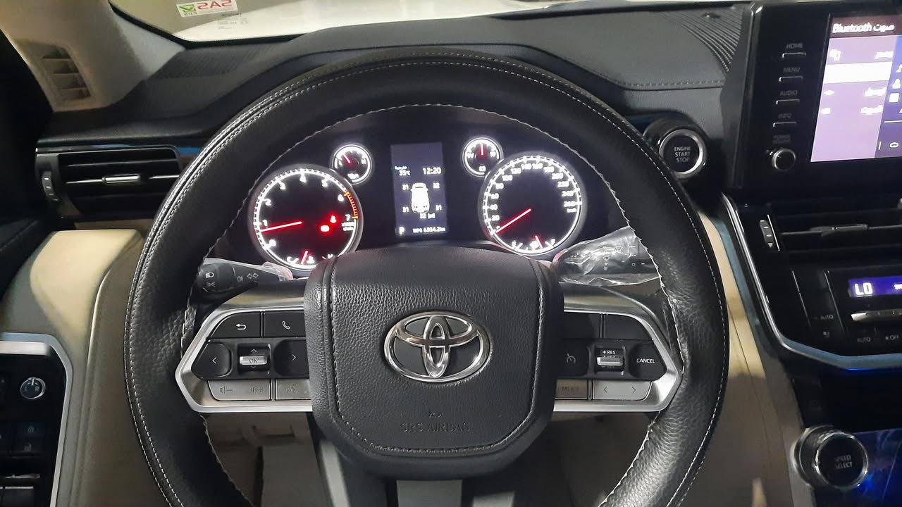 تيوتا لاندكروز موديل 2022 SAS
مكفولة من الدعامية للدعامية 
رقم بغداد  
سياره ماشيه ٢٢الف
فول مواصفات ساز SAS  
1- #سلايد روف وبصمة 
2-  خمس بصمات 
3- #كراسي كهرباء 
4- #كشنات جلد 
5 -  3 #شاشات كبيرة بلاد ام الترحيب
6- #حساس خلفي وامامي 
7- #جنطة كهرباء ( جكات )
8 - #تحكم ستيرن جهتين
9 - #مري شفط 
 10 - #تشغيل عن بعد 
11 - #اشاير ترحيب
12 - #كشنين كهرباء  
13 - #حساسات امامي وخلفي 
14 - #شاحن لاسلكي( واير ليس ) 
15 -  12 #ايرباك 
16 - #دبل ماوس 
17 - #كامرة خلفية + محيطه ٣٦٠
18 - #نظام ABS 
19 - #ثلاجة 
20 - #لايت زنون كشافات
21 - #كروز سرعة 
22 - #تحكم كهربائي بلمري 
23 - #ويل كب كروم 
24 -#حجم المحرك: 6 سلندر4000 تنفس طبيعي 
25 كشنات تبريد 
 - #زراك لايت  السعر 720 $ 
  العنوان بغداد المحموديه ***********
