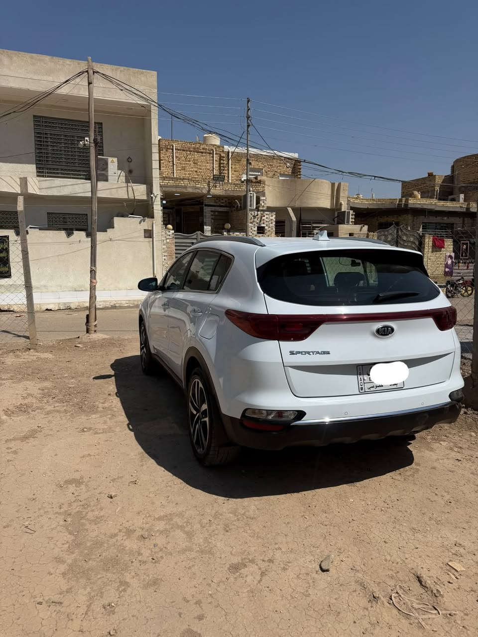 السلام عليكم
سبورتج  مديل 2021 خليجي 
ملاحظة السياره بيهه جاملغ مصلح وبنيد مبدل 
السونار مرفق مع المنشور 
مواصفات مري شفط
ثلاث انضمة قياده
شاشة كار بلي 
ماشيه 86
السعر 188وبيهه مجال بسيط 
ترهم مراوس مع الفرق سورنتو 20/الى 23
الموقع بغداد حي اور 
للاستفسار ***********
