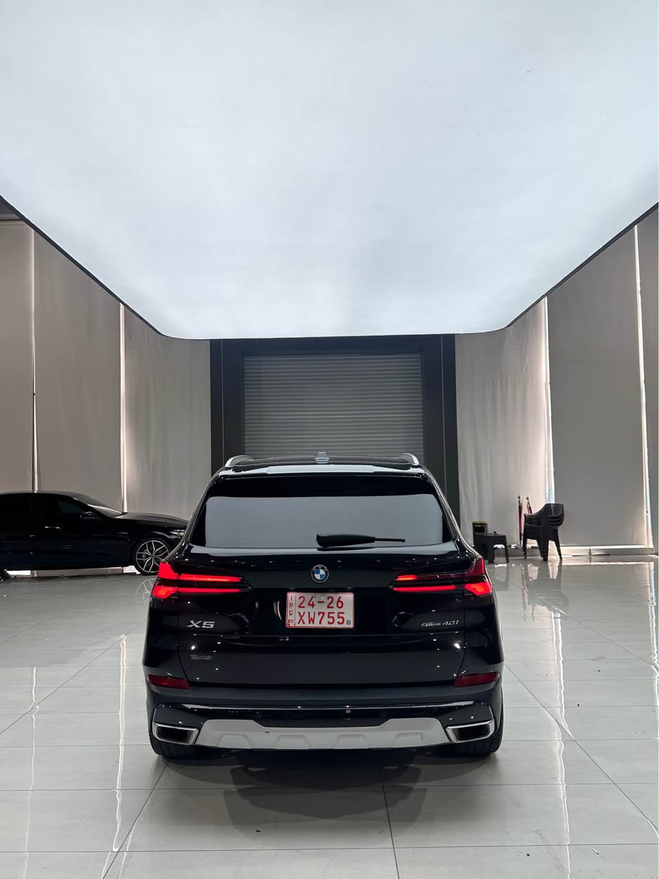 BMW x5 
2024 
Cllen 
45000mil 
5 Camera 
Datasho 
Sanduq shaft 
Radar 
Kushen sardu garm 
Sama3a harman cardon
S3r 445 
*********** أربيل, العراق
