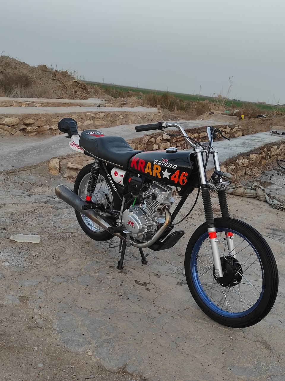 سلام عليكم دراجه للبيع اوراق صولي نضافه شوفت عينك دراجه تعمير 26 هاذه رقمي***********
