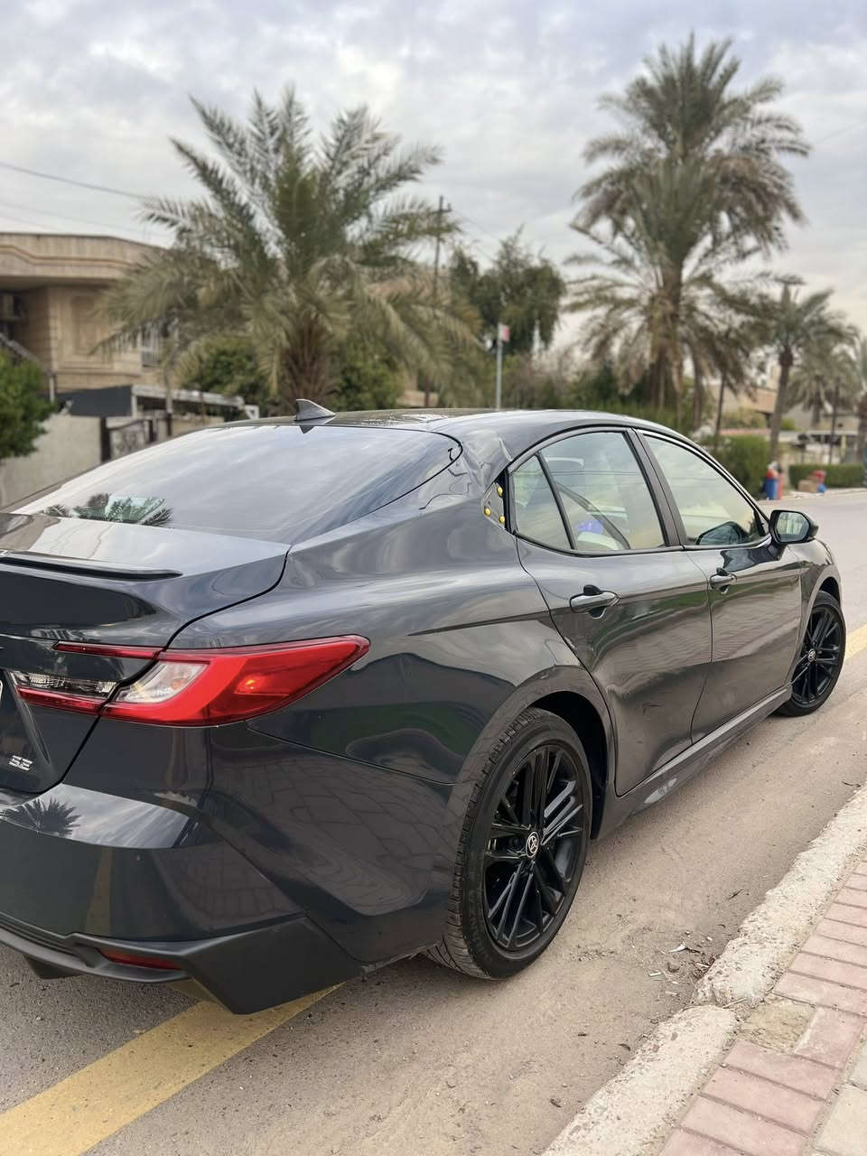 تويوتا كامري هايبرد 2025 SE
وارد امريكي مواصفات SE
-العداد 25 الف مايل
-بصمة تشغيل
-بصمة ابواب 
-تشغيل عن بعد
-تحكم ستيرن
-هاند بريك بصمه
-شحن لاسلكي 
-رادار امامي
-نقطة عمياء
-مثبت سرعه 
✅سياره بجم كبس 
✅حادثها تبديل وصبغ ابواب عكس سايق وجاملغ امامي بارد بسيط وصور الحادث موضحه بالمنشور
السياره كلش نظيفة واحلى من الصور
رقم الشاصي : 4T1DAACK6SU056162
رقم بغداد الجديد بأسمي 
 مكان السيارة بغداد _ العامريه
السعر المطلوب : 220 وبيها مجال 
              تفاصيل اكثر الاتصال : ***********
