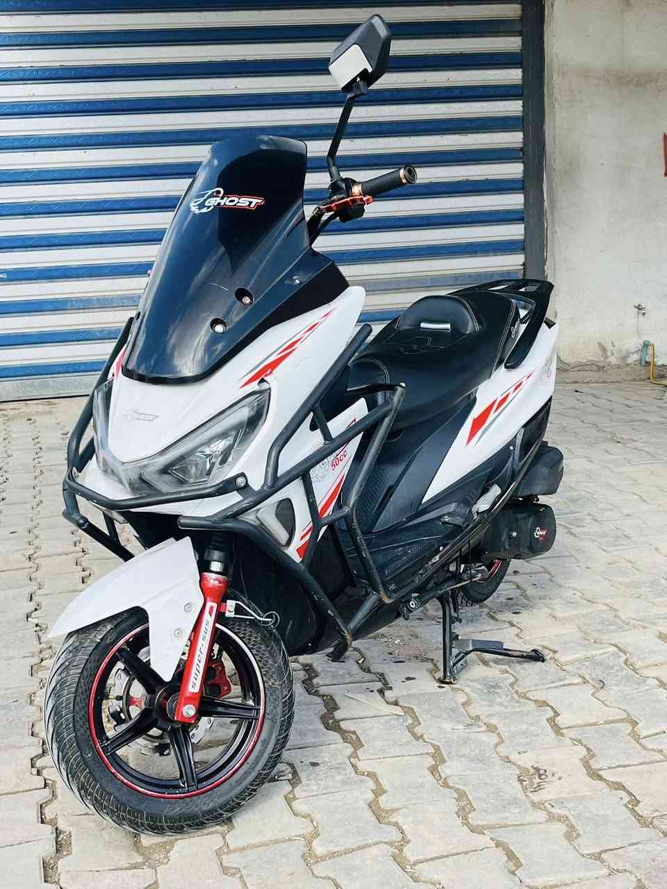 دراجة سترونك 2024 للبيع
سويج عدد 2 + بصمة تشغيل عن بعد
كابريتر جديد 
كهربائيات كاملة 
دبلات نضيفه 
تايرات نضيفه جدا
محرك وشلعه خير وبركة 
النضافة مثل ما موضح امامكم
السعر 525 وبيها مجال
مكاني المقدادية شهربان 
***********
