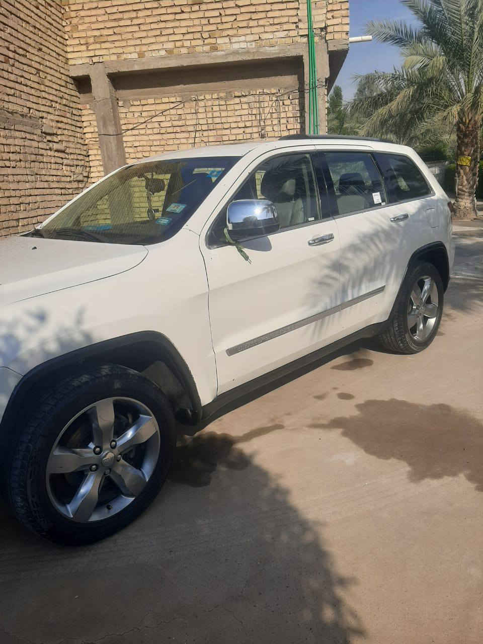 (( السعر  ١٥٧  بيع او  مراوس. ))جيب شيروكي وارد امريكي موديل 2011 رقم بغداد الدولي الجديد.(شرط التحويل)سياره  جديده  بدون حادث قوي حادث امريكا السونار مرفق لموصفات
بصمه ابواب

 (خمسه ويل كب بلاد    

شاشه بلاديه 

كامره دواره  (مكاني بابل مشروع المسيب)

كشنات جلد 

كشنات كهرباء 

قطعتين تبريد 

مكينه ٦ سلندر   المرغوب كفاله كير مكفول 

تحكم ستيرن جهتين 

مانع تزحلق ( ابيع متعهد من الكلبه والضربه القويه والغود وشواصي كله سليم )

 للستفسار.(***********) واتس اب موجود ايضا
