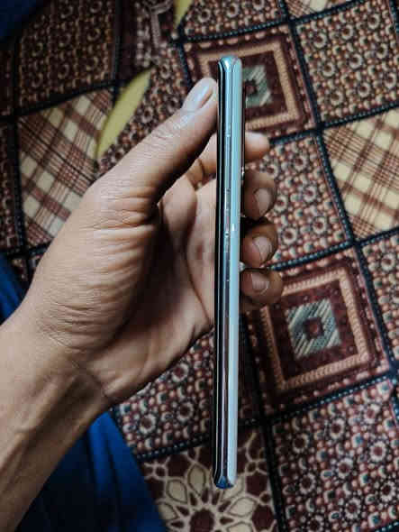 السعر 250 وبي مجال هواوي بي 30 برو 
نظيف ذاكرة 128 زوم 50 ⛔بيع فقط 

للاستفسار اكثر ***********
