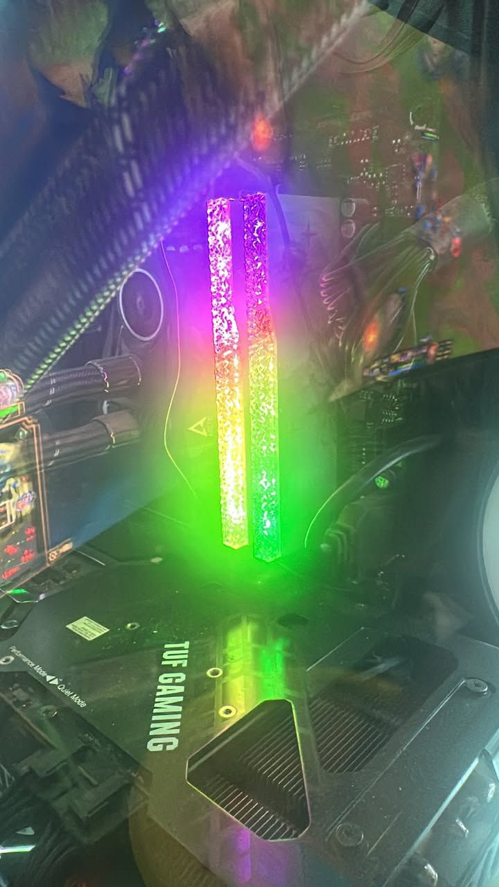 السلام عليكم عندي حاسبة للبيع مواصفات الحاسبة
CPU I7-13700K
GPU RTX 3070 TI ASUS TUF
M.B Z790 GIGABAYTE
RAM 32G 6800T JUHOR
M.2 1T LEXAR
COOLER ARCTIC 360MM
PSU 850 GOLD 
CASE MASS FULL GALSS
 لمعرفه السعر التواصل يكون عبر الخاص او ارقام التليفون 
*********** 
***********
