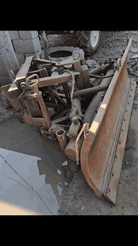 سلام عليكم سجين اوربي مال مكينه امامي
للبيع سجين متحرك 4 جوانب  اوربي بساتم دهن  مال نيوهولند او فيات  يشتغل جميع المكاين 
                                 👈👈    *********** اتصل
