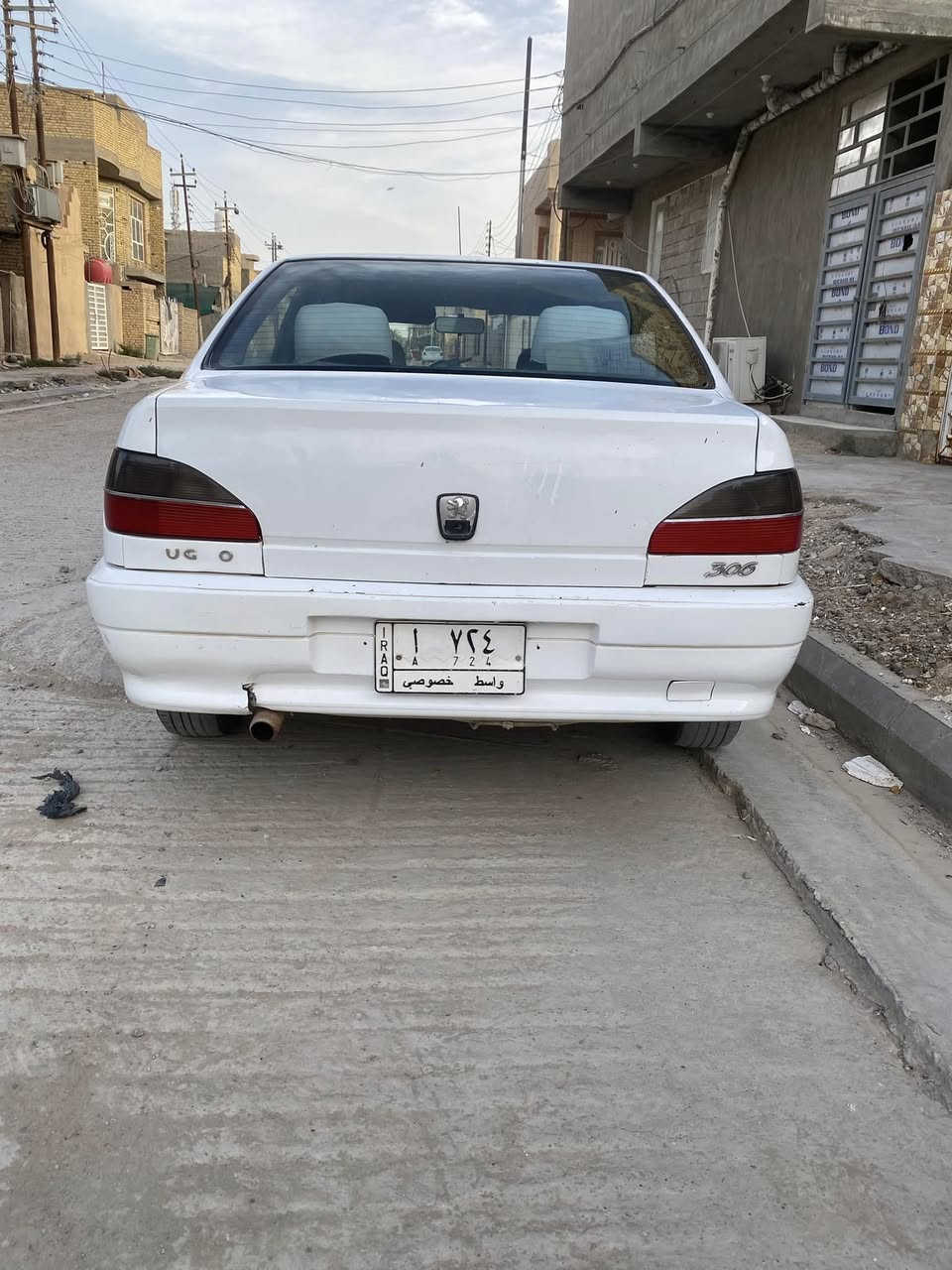 سيارة بيجو 306 فرنسي 
ناقل حركة يدوي (عادي ) 
رقم مميز (724) 
السعر 50 ورقة 
واسط / الكوت 
***********
