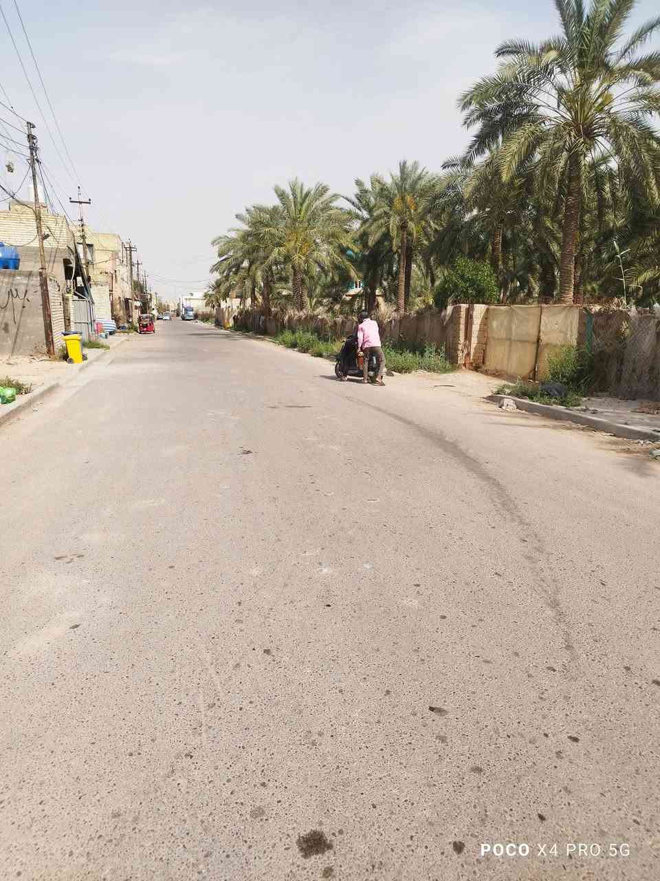 السلام عليكم قطعه ارض للبيع مساحه 77متر /واجهه 5ونزال 17 على شارع رئيسي مال حي المصطفى  عنوان شعب حي البساتين حي المصطفى قرب حسينية وجامع محمد جواد منطقة كامله خدمات طابو زراعي سند25 //////***********
