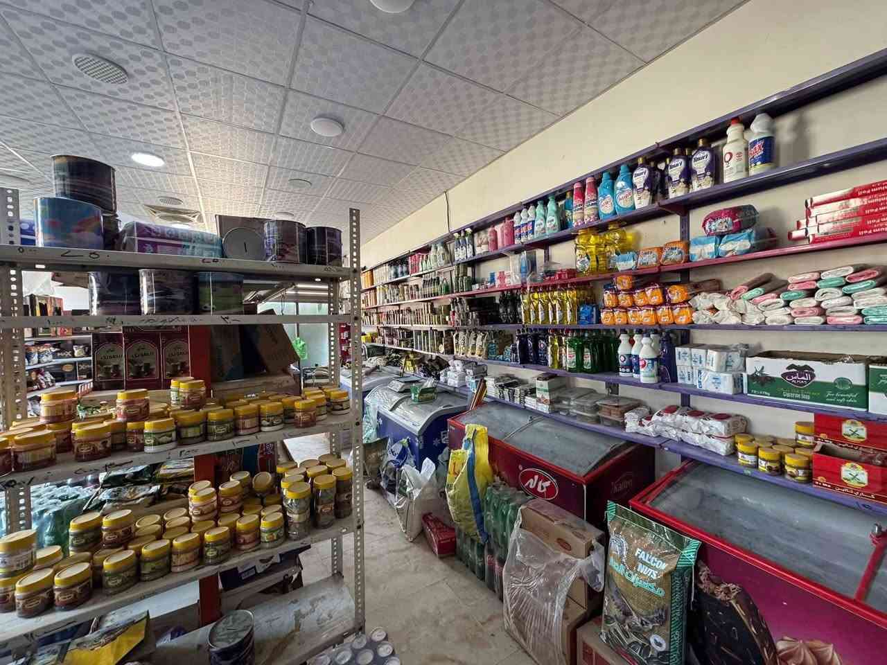 اسواق للبيع
الديوانيه ام الخيل الرابعه 
تحتوي علئ ٩براد عمودي مع براد ثلاثي كولا وبراد ثلاثي ببسي بغداد 
مجمدات طرحيه عدد ٤
سبلت عمودي ٣ طن 
رفوف سفينه وصطيه 
رفوف جداريه 
عارضات جبس 
منضومه كامرات 
للاستفار ***********
 السعر ٢٢ بي مجال وحسب التقييم
