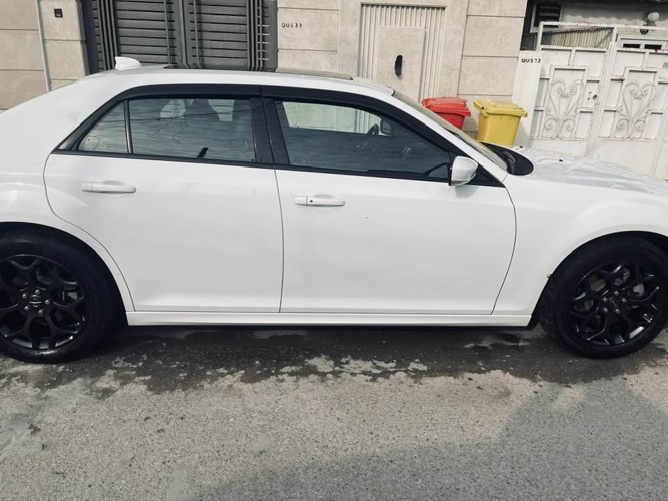 كلايسلر C300 موديل 2023 السياره فول الفول  الاتصال ***********
