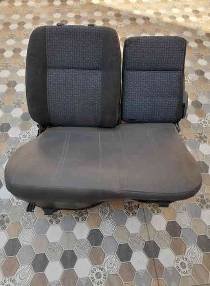 كشنات أمامي بريجو مكان ناصريه. سعر 125وبيهن مجال الاتصال ***********
