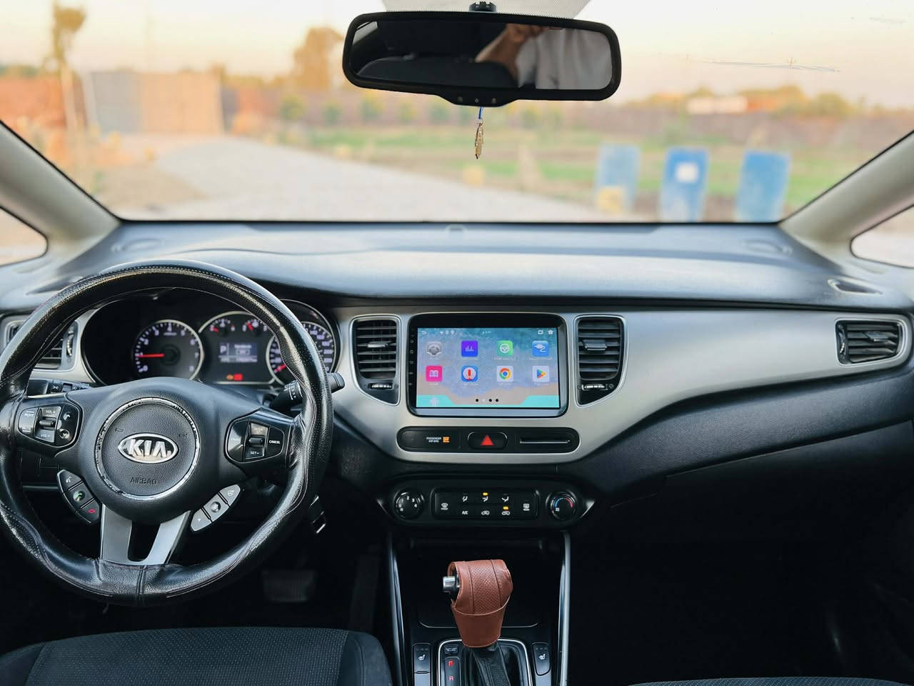 سلام عليكم
للبيع كيا رندو 2014 رقم بغداد ب اسمي ٧ راكب شاشه كبيره حساسات كامره دواره تحكمات ستيرن مكينه كير حداديه كله جديد تايرات حادثها جاملغ وبنيد فقط بدون دواخل مكاني ديوانية رقمي ***********

اتصال علا الرقم فقط اني مكلف بل نشر فقط
