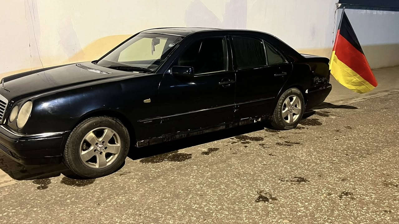 ام عيون موديل 1997 مكينة وكير وحدادية جاهزات مصبوغه عام حادثها باب صدر مبدل فقط سيارة نضيفة  مكان نجف راعيها موجود كبل داور سعر 68 وبيها مجال بسيط شراي بي خير ويدلل 
***********
