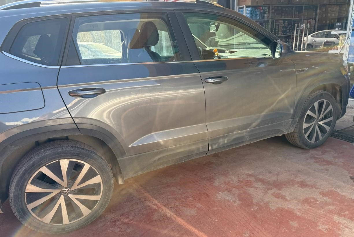 SE  فۆلکسڤاگن تاوس ٢٠٢٢
٣٧ هەزار میل ڕۆشتییە.
یەک دەستە و بەناوی خۆمە.
تەنها چاملغی پێشی سەکن گۆڕایە، لە وێنەکان دیارە.
 ١٧٠ و مامەڵە
لە هەولێرم
تکایە پەیوەندی بکە ئەگەر کڕیاری.
*********** WhatsApp. 
----------------------------
بیع مستعجل ...

SE  فۆلکسڤاگن تاوس ٢٠٢٢
ماشیة ٣٧ الف میل
 تحویل مباشر، رقم و سنوی و کلشی جدید
الضرر، فقط جاملخ امامی مبدل بامریکا، مبین بالصور و رقم الشاصی موجود
السعر ١٧٠ و مجال
موجودة باربیل
*********** WhatsApp. أربيل, العراق
