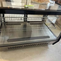 عارضه كيك للبيع استخدام  اسبوعين فقط  من شركه الزان 07717717911