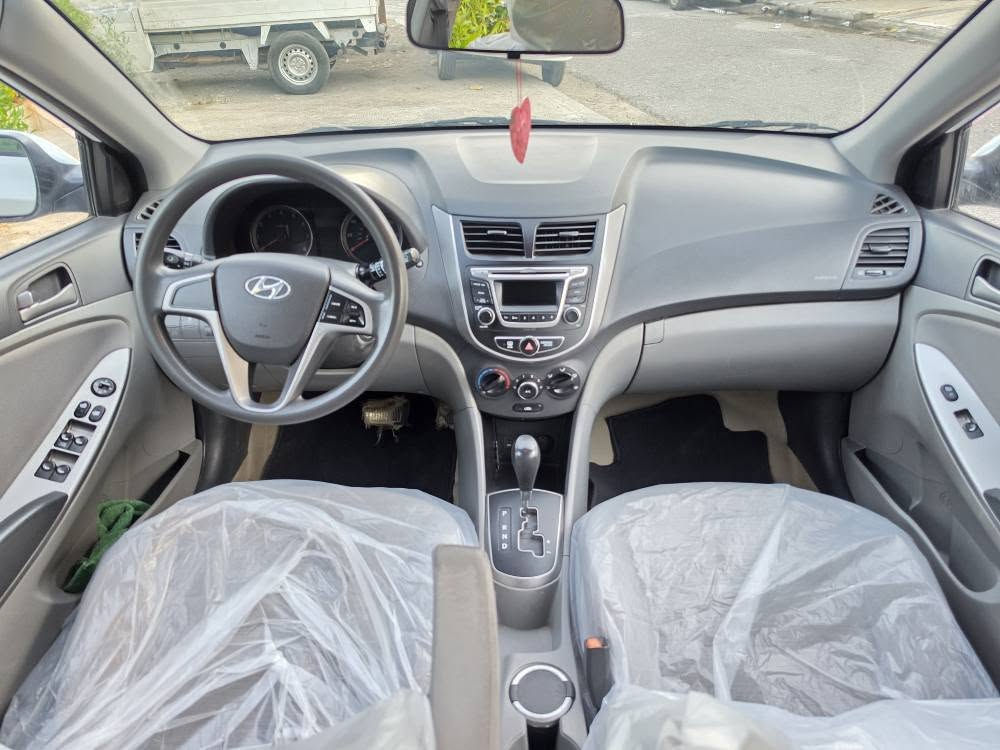 سحری 93$
Hyundai accent 2017
امریکی 
رەنگ سپی
چوار جام کەرەبای
سوکان ڤۆلیۆم 
سیستەم eco
 گێرو مەکینە بەشەرت 
3 پارچەی سبوخە لەگەر دو بست شانی 
بێ ژۆرێ نەرمە تەزرەکی هەیە 
شوێن هەولێر 
*********** 
*********** أربيل, العراق

