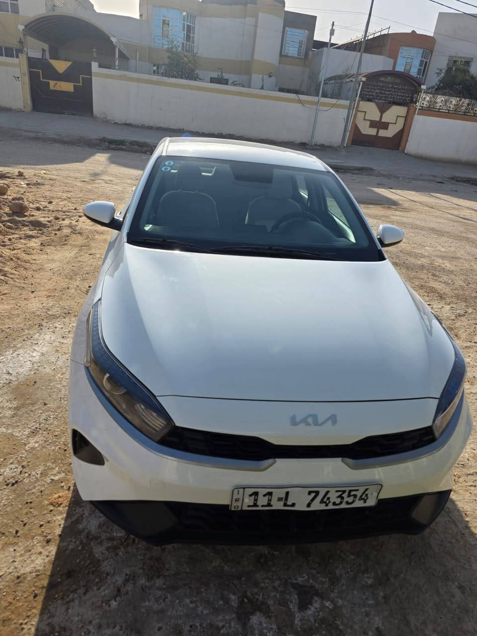 #يالله كيا سيراتو موديل 2024 
خليجي
بيه bdr قليل بين البابين

مكينه 2000دوش فول موصفات فتحه

مرقم بغداد بسمي تحويل مباشر 
بأي محافظه

السعر 168$ (بيع نقدا فقط) تفاصيل 

واتساب ***********
