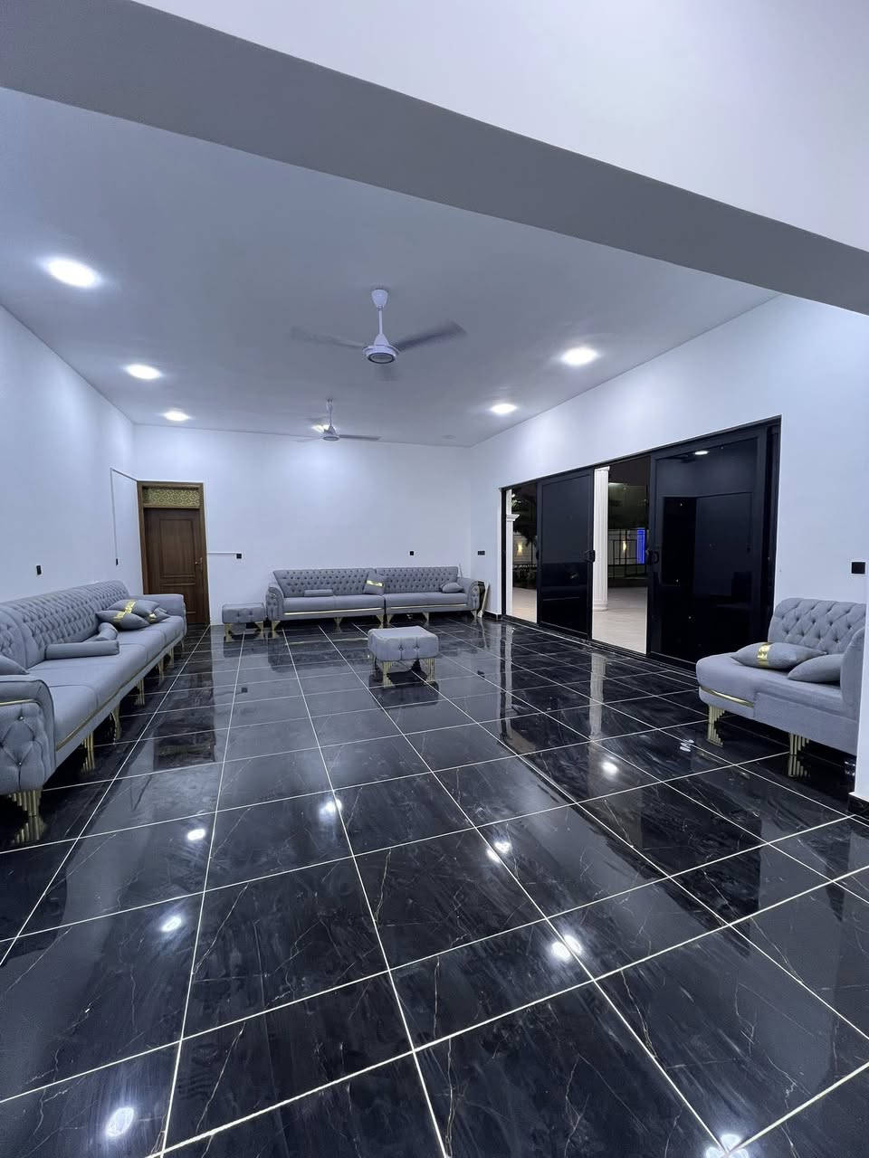 ✨ منتجع الذهبي ✨
مكان الراحة والهدوء وقضاء أجمل الأوقات مع الأهل والأصدقاء 🌿

يتوفر في المنتجع:
🏊‍♂️ مسبح كبير
🌳 حدائق واسعة وجلسات خارجية مريحة
🎠 ألعاب أطفال
🏡 أجواء هادئة ومناسبة للعوائل

📞 للحجز والاستفسار:
***********
