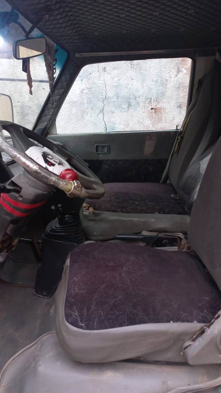 مكينه وكيل اكسن خير موديل 94 من الله بسمي سنويه ورقم نكليزي ثاني يوم تحويل السعر 46 بيها مجال  مجال حك الجيه الرقم *********** بغداد الشعب
