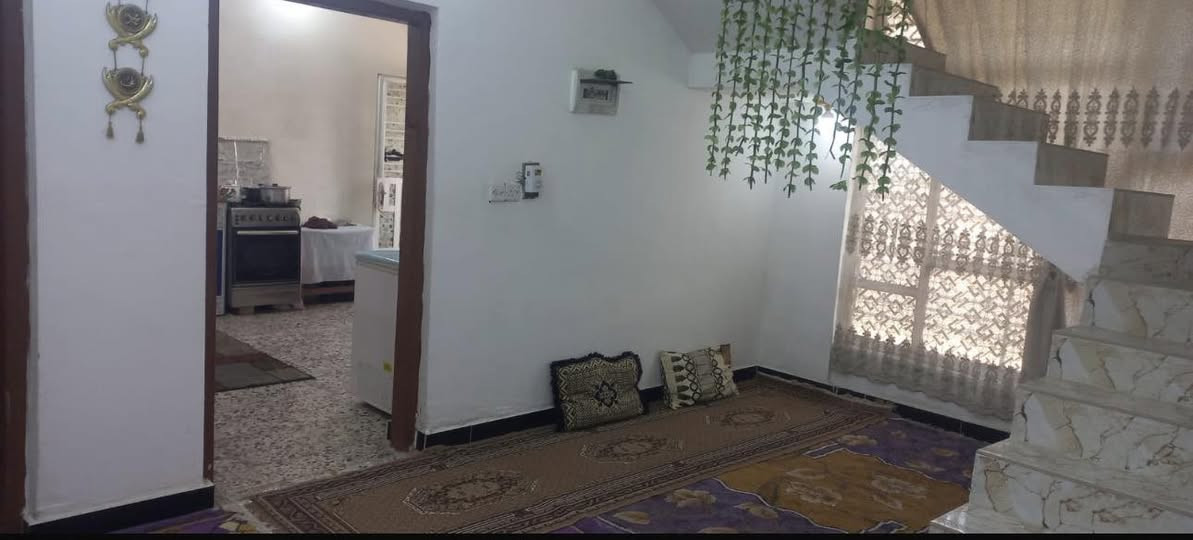 دار زراعي  للبيع مساحة٢٥٠  متر
جسرديالى - التويثة 
( صالة ومطبخ و غرفتين نوم و استقبال وصحيات داخلية و خارجية)  كامل خدمات ماء كهرباء.بيت جديد
استفسار اكثر ***********
