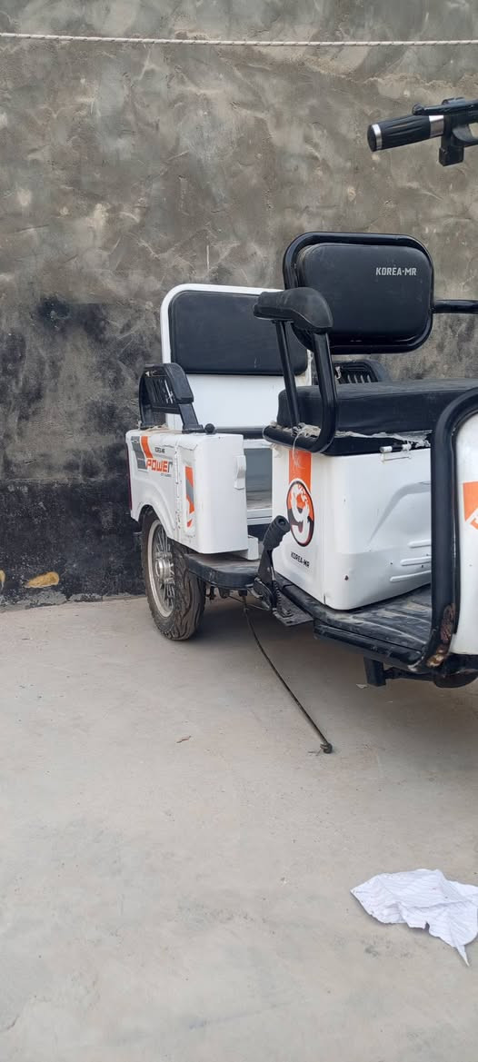 للبيع مدعوم نقص بس بطاريات 
استعمال اقل من شهر العنوان البصره السعر 600 و بيها مجال للتوصل بس واتساب 
***********
