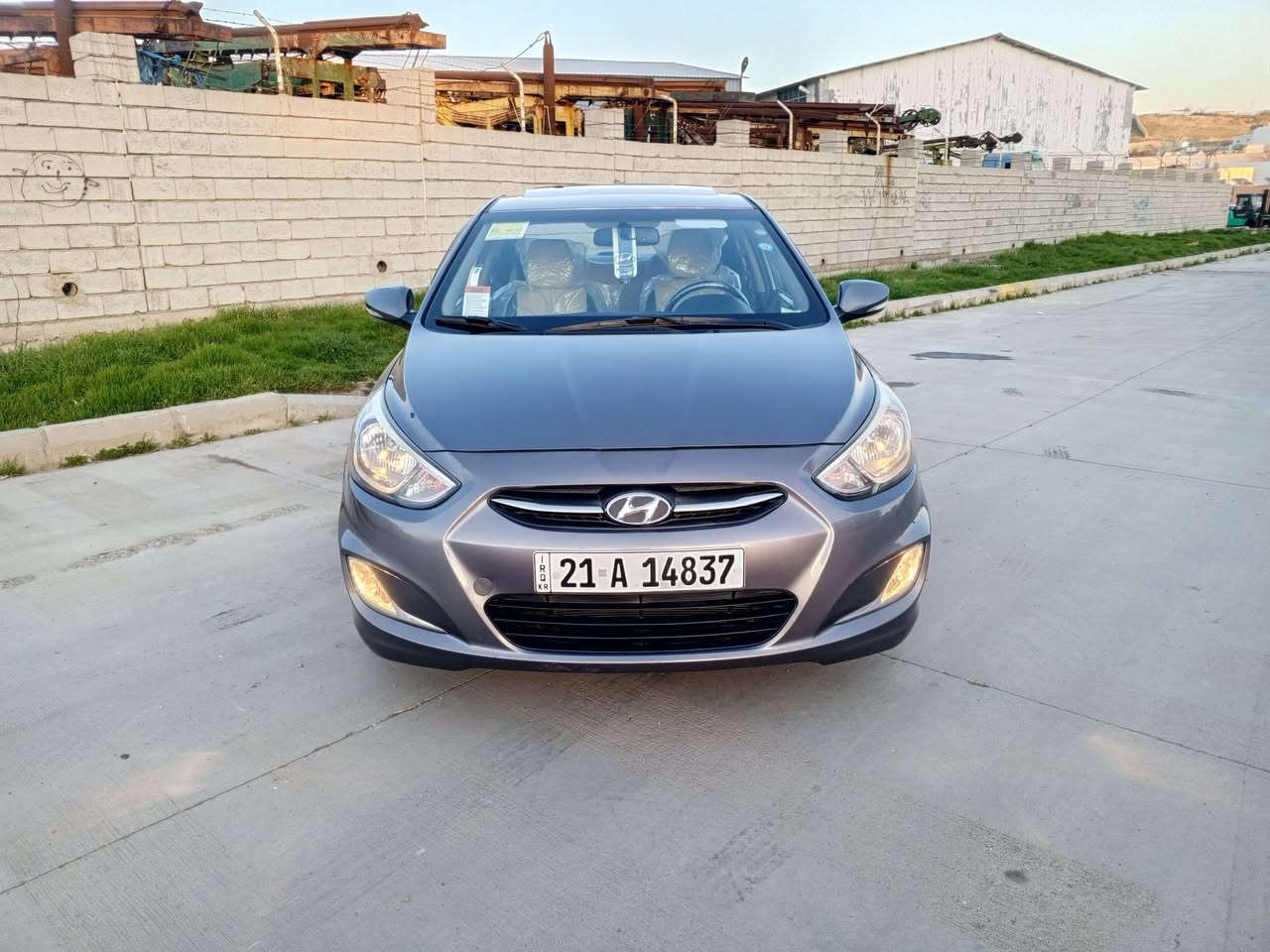 السلام عليكم للبيع هونداي اكسنت خليجي موديل 2016لون نفطي كفاله عامه بدون صبغ بيه تعديل شبر بلجاملغ سياره كلش حلوه وجديده مواصفات نص فول بدون بصمه فقط سلايت ويل كب 5ويل بك لايت شمعه اشاير بلمرايات تحكمات ستيرن نضام ايكو بلاجكتور 4دسك  نضام ABS داخل بيجي شاشه ايباد كامره مواصفات كلش حلوه سياره جديده واحله من لصور وجاهزه بدون اي مصرف اونقص ماشيه88حقيقي سياره مال بيت كير محرك تبريد كله بشرط عل وضع لشركه مامفتوح محرك 1600دوش كيرAt سيرفس كامل مسويله تخم تايرات جديد صدر امامي خلفي جديد لوك دهن فلاتر كله جديد هايدروليك جديد سويجات ثنين سبير عدا شركه  سنويه ارقام كله جديد لل2028وبسمي تحويل بنفس ليوم مكان السياره ب #السليمانيه السعر 116ورقه ومجال كلشش بسيط الشراي يخابر ***********
