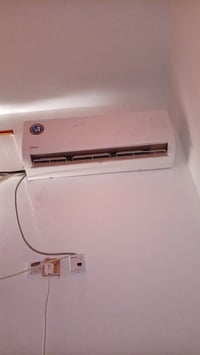 سبلت طنينن نوعيته ميديا ستخدمته بس 4 اشهر بعده جديد يحتاج بس غاز اخذته...