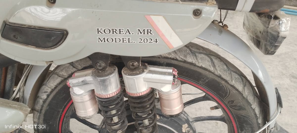 السلام عليكم 
موطور شحن البيع! 
2024
بطاريت جديده 
سرعه 99
نضافتوو 80بل100
لايت. 
شارات كلهه 
شغاله.. 
الرقم ‏‪***********‬‏
