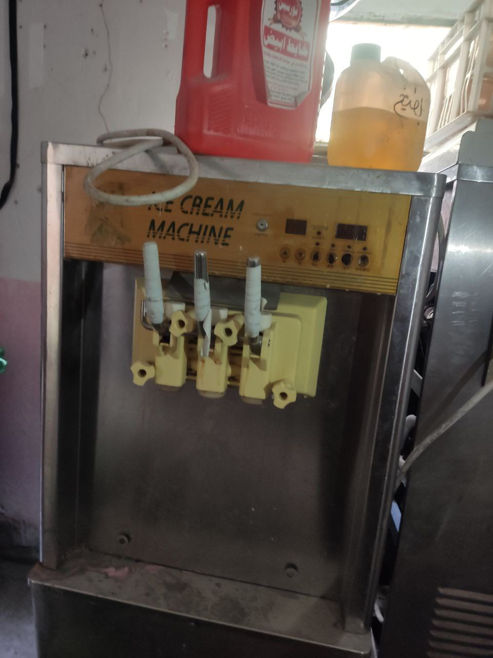 للبيع مكاين ايس كريم
هـ/‭٠٧٨١ ٢٩٦ ٨١٥٨‬
