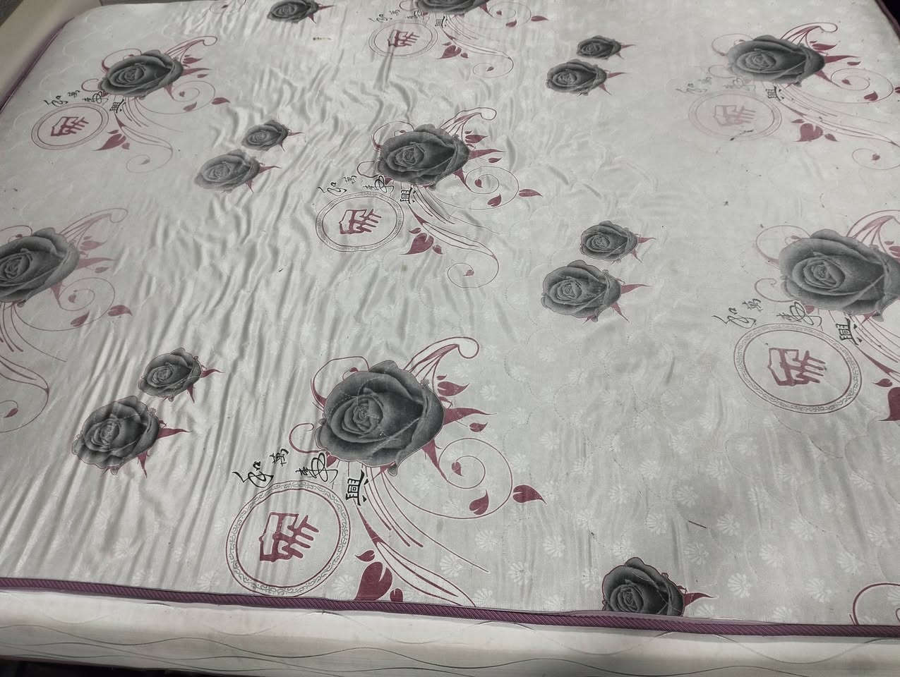 اسفنج عراقي درجه اولى 
ارتفاع 17 سم
 والطول مترين
 والعرض 160 سم. 
السعر 130 وبي مجال


**إذا كنت صاحب هذا الإعلان وتريد حذفه لأي سبب، رجاءا أرسل رسالة إلى الدعم الفني**