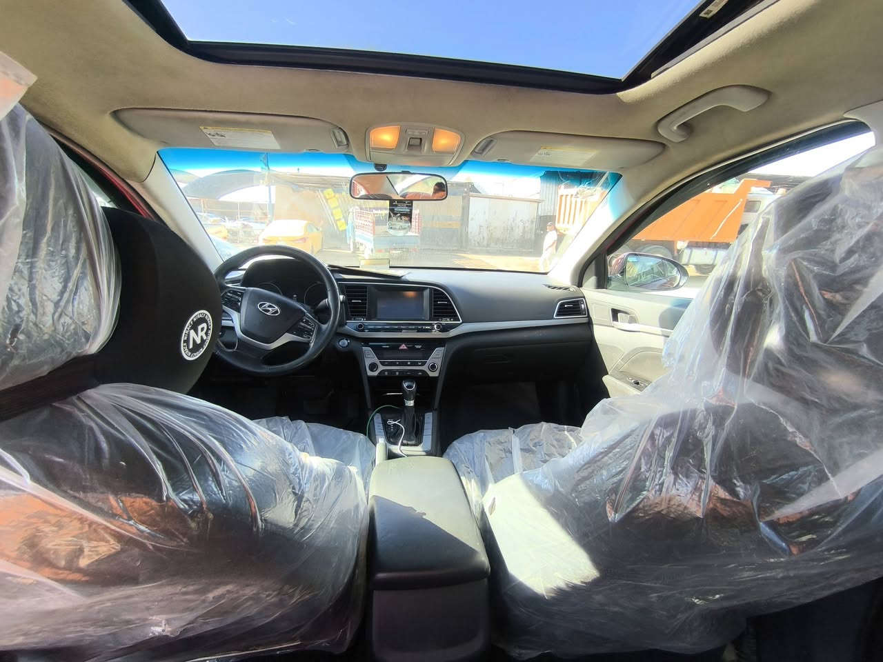 النترا 2017 وارد كندي فول خنك
بصمه تشغيل 
بصمه ابواب 
فتحه 
كامره دواره
شاشه جبيره 
تحكم ستيرن 
اشاير بالمري ترحيب welcom light
تدفئة مقاعد امامي خلفي تدفئة ستيرن 
3 وضعيات قياده تبريد ثلج
محرك كير كفاله
تخم تاير جديد
حادثها جاملغ وبنيد
مكاني كربلاء الابراهيمية بزل مطشر 
سعرها 125 وبيها مجال للاستفسار ***********
***********
