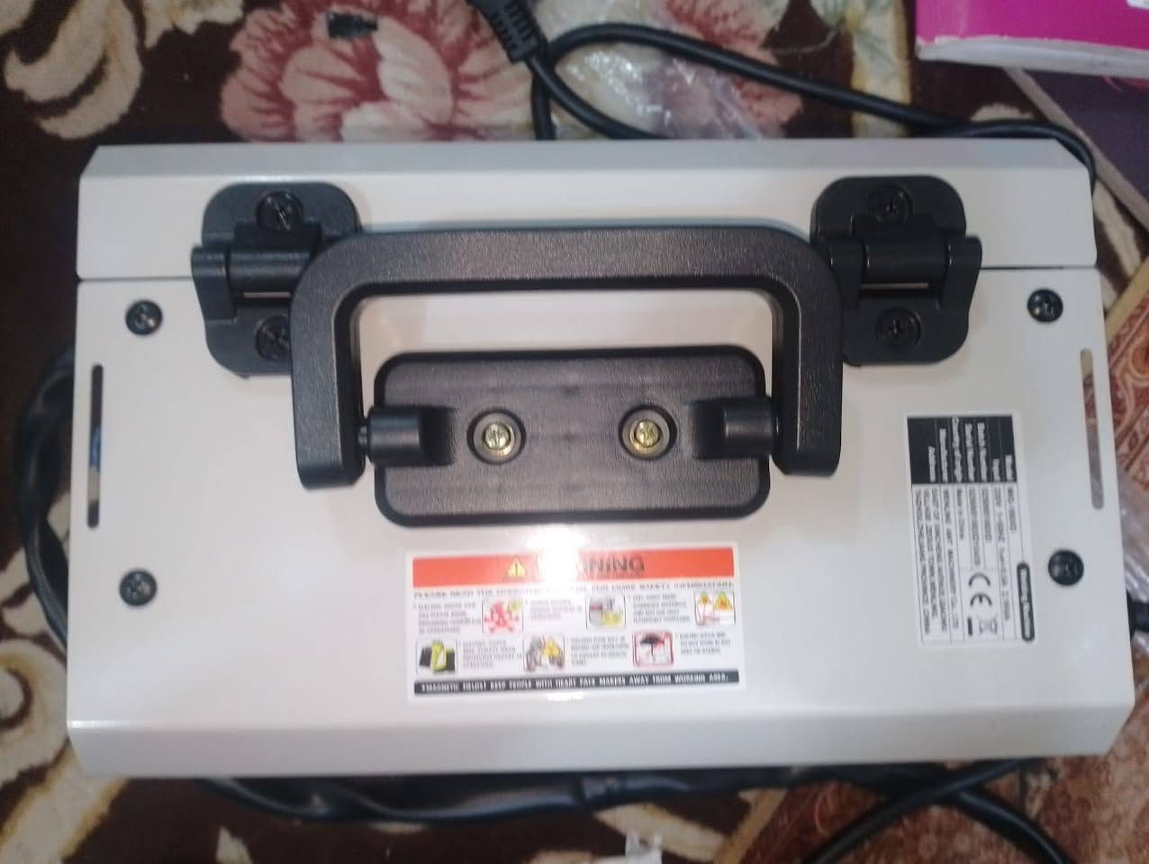 مكينه ميك حجمها 30×20 صيني درجة اولى لا ثانيه ولا ثالثه درجة اولى يعني بلاد اصلي مو تجاري سعرها 100 الف مو شراي رجاء لاتعبني وتعامل روح ابحث عنها وشوف سعرها نوب اتصل  للتواصل *********** غير متواجد على النت

