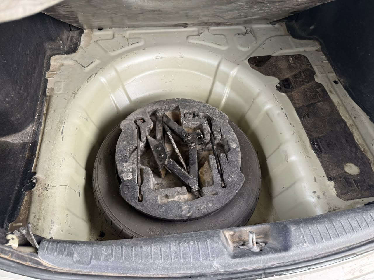 سلام عليكم
كيا فورتي وارد كوري
موديل 2013 شرط التحويل
حادثه جاملغ خلفي بدون دواخل
شاصي ولغود مكفولات
مكينه وكير خير من الله شرط الفحص
حداديه نص عمر
كشنات جلد هيتر
تبريدتدفئه شغال
أشاير بالمري
تحكم ستيرن
شاشه كأمره
تخم تاير جديد
السعر 82وبيهة مجال بسيط
رقم ديالة إنكليزي
للاتصال ***********
