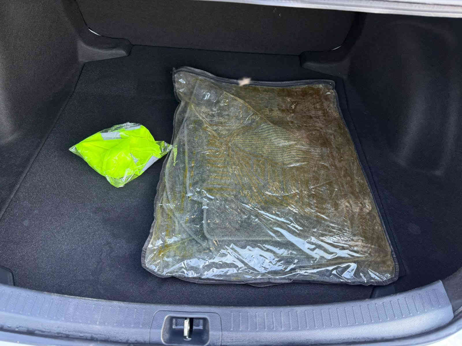 سلام عليكم كورلا موديل 2024
مكفولة كفالة عامة من كلشي اخت الزيرو ماشية15    
الف غراضها ولدوسات بعدهن ما مفتوحات  سيارة جديدة كلش
🔹فتحة 2024
🔹دخول ذكي بدون مفتاح 
🔹بصمة ابواب 
🔹اشاير بل مري 
🔹لايت زينون +كشافات زينون 
🔹ماطور لايت (يصعد وينزل )
🔹اوتو لايت عالي
🔹اوتو هولد 
🔹سايد بريك بصمة ذكي 
🔹زر EV  
🔹وضعيات قيادة 
🔹داخل جلد بلادي  
🔹دركة خياط 
🔹بك لايت لد +سبايدر 
🔹تبريد ❄️ ثلج  قطعتين 
🔹اكواب حار بارد 
🔹شاشة كار بلي بلوتوث 
🔹عدادات دجتل 
🔹قيادة ذاتية +رادار 
🔹تحذير عند خروج عند مسار +بريك ذاتي عند حاجة 
🔹منافذ طاقة امامية وخلفية 
🔹ويل اصلي حجم 15 
مكاني بغداد المنصور 

السعر146

استفسار 

***********
