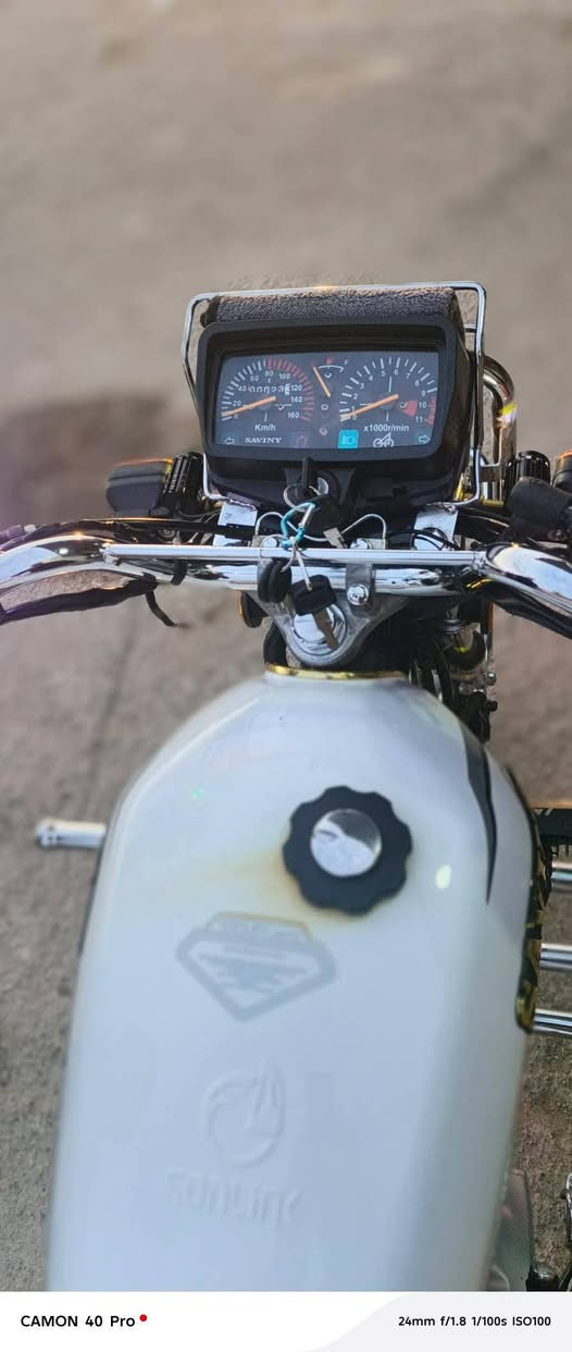 السلام عليكم
ماطور سيفان نضيف ومرتب ما يعوزه شي شعندك مراوس نزل موديل 2021 تخم تاير كلشي بي شغال للمراوس فقط


**إذا كنت صاحب هذا الإعلان وتريد حذفه لأي سبب، رجاءا أرسل رسالة إلى الدعم الفني**