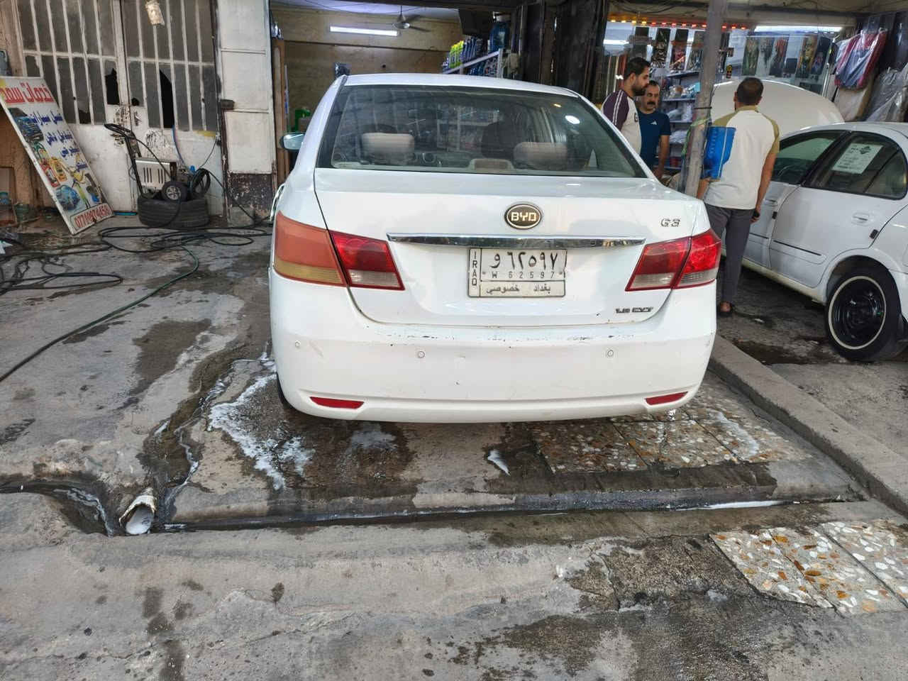 السلام عليكم بيوايدي جي ثري محورياباني مكفولات تبريدثلج بيهه شويه نواقص كهربايات كلهه شغله السعر 40وبيهه مجل حك الجيه العنوان بغداد البياع شارع الضغط ***********
