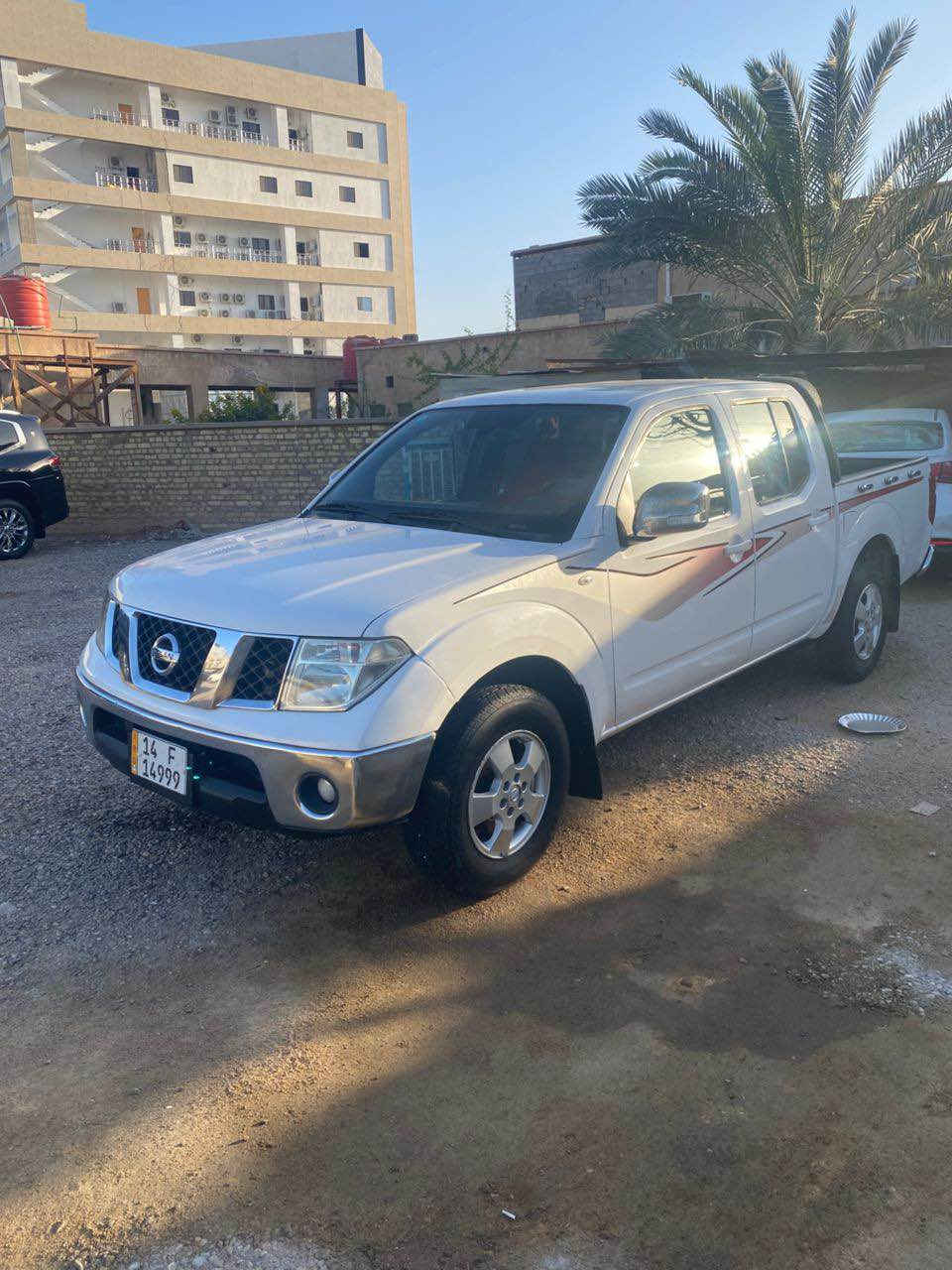 السلام عليكم نيسان نيفارا للبيع مكفوله من الضربه والصبغ ما عدا بارد بل بدي حداده جيده تخم تاير تبريد سياره رقم جديد وسنويه باسمي 2014 مصفره من الغرامات والهيئه مكينه مكفوله من الفتح العنوان ابي الخصيب محوله الزهير *********** السعر 140 بيها مجال البصرة, العراق
