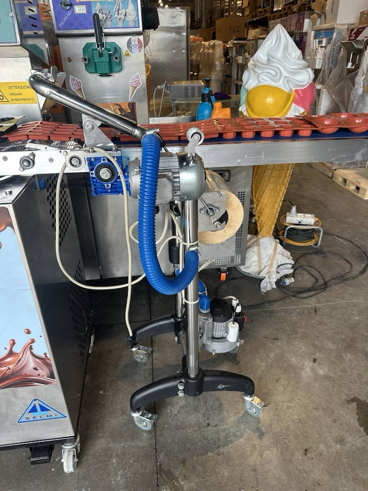 ماكينة  الشوكولاة من Selmi ايطالية 🇮🇹🍫 تناسب محلات الشوكولاة والحلويات سعة الخزان ٦٠ كجم -  بالإنتاج بالساعة: 200 كجم.
موديلات حديثة مكائن ايطالية درجة أولى 🇮🇹
نرحب بكم بمدينة السليمانية
📍العنوان : مقابل تيرمينال سليمانية
التفاصيل
*********** 
WhatsApp: 00393899265052
#سليماني #بصرة #بغداد #نجف #كربلاء #اربيل #ايسكريم #كيك #ايطالي #ديالى #دهوك #العراق #موصل #رضافة #كربلاء #كركوك #دهوك #ايسكريم #معجنات
#سليماني #بصرة #بغداد #ديالى #بغدادالعراق #نجف #كربلاء #اربيل #ايسكريم #كيك #ايطالي
