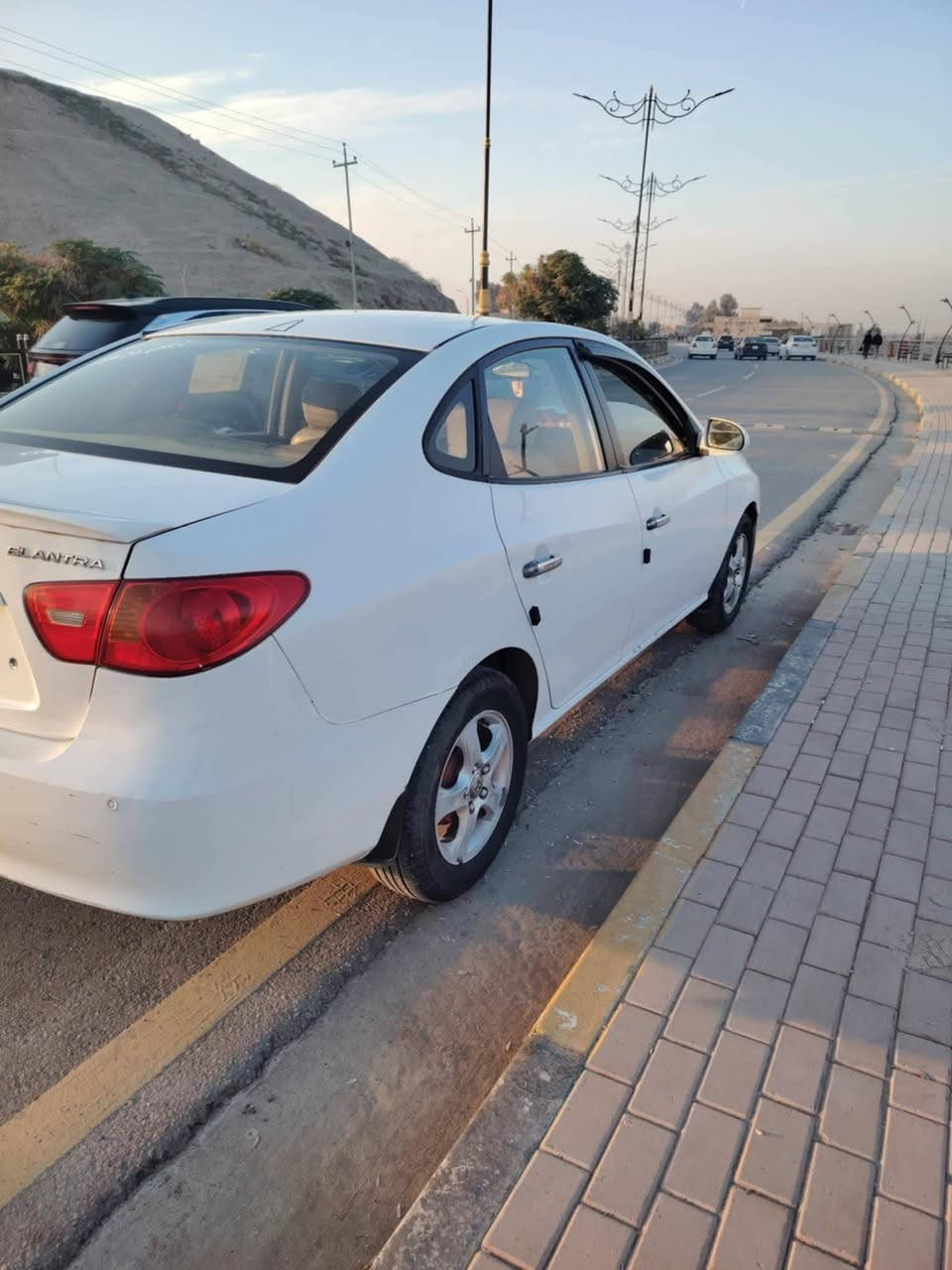 النترا موديل 2009 للبيع محرك 16 كير محرك شرط رقم صلاح الدين شرط التحويل والوكالة. ضرر باب مبدل بأصلي وملاحظات بسيطة. عنوان جنوب الموصل ناحية حمام العليل السعر 110 وبيها مجال رقم الهاتف: ***********
