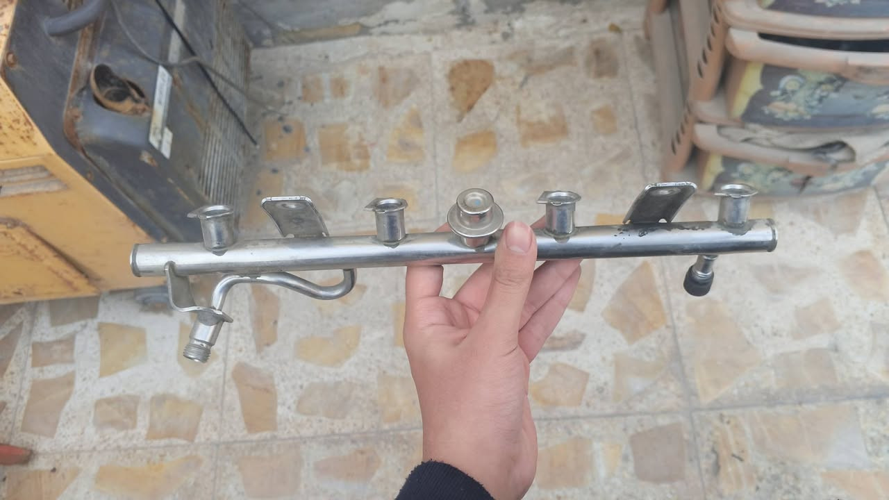 السلام عليكم غراض مارسدس W211
الدواسة 35
كمبريسر شغال 150
فج بريك امامي ايسر 40
قبق دبه راديتر 10
ستد قصير اصلي 5
ستد طويل تجاري 2
مسطرة ونوزلات 60
جويتر 35
فابريتر تبريد 50
جك 25
مكاني البصرة الرقم ***********
