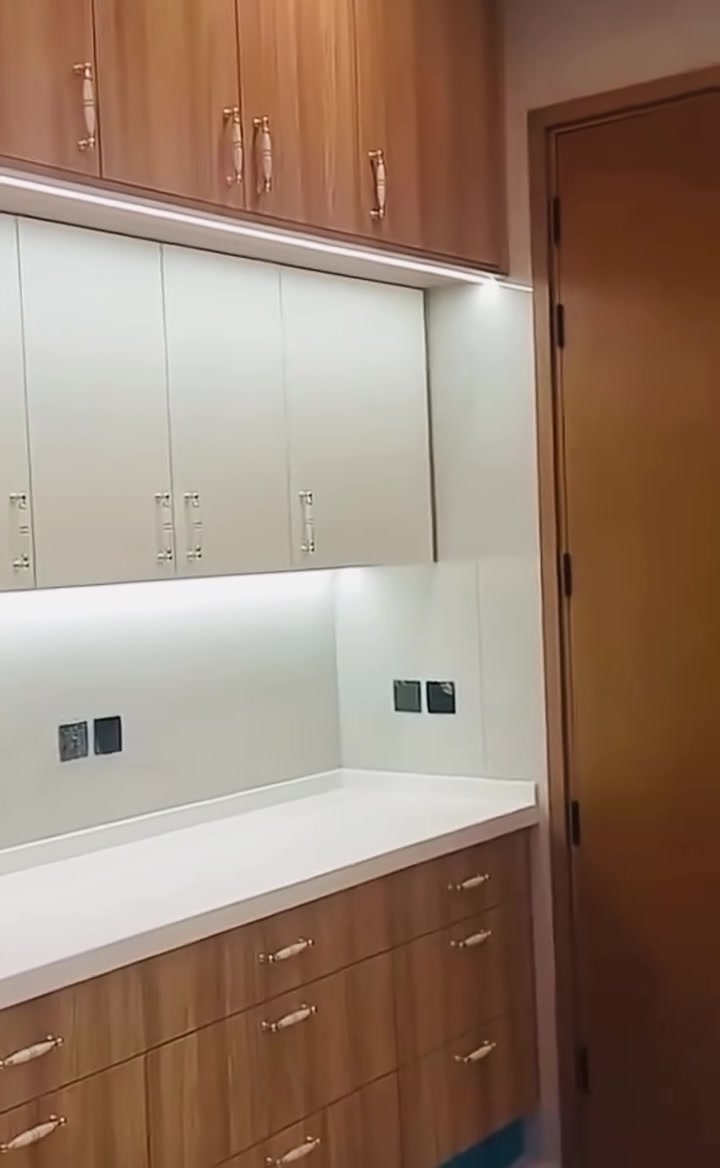 شركه أوروك للمطابخ و الديكورات 🇹🇷🇹🇷

✅⬇️⬇️
مطابخ ألمنيوم  MDF HDF تصميم كامل مودرن👌
سعر المتر الطولي HDF داخلMDF السعر 350 ألف ☺️
سعر المتر الطولي  HDF داخل الألمنيوم السعر 450 ألف 😍
سعر المتر الطولي HDF داخل بلايوود السعر 465 الف😊
⤵️⤵️
سعر المتر يشمل الأرضي ❇️ المرمر الاكوارتز ❇️ الملحق 
كاونترات مودرن إيطالي ملكي HDF 
أبواب - شبابيك -محجرات - كاونترات
عرض خاص للشبابيك التركيه 🇹🇷 والأبواب سعر المتر 55$
⤵️⤵️
سعر المتر محجر درج من 40 ألف فما فوق حسب الطلب 😊
لا تتردد زوروا موقعنا الكائن في بغداد / الدوره – شارع شرطة ابو طيارة 
موبايل / *********** - ***********
#مطابخ #ديكورات #بغداد #العراق #اوروك
