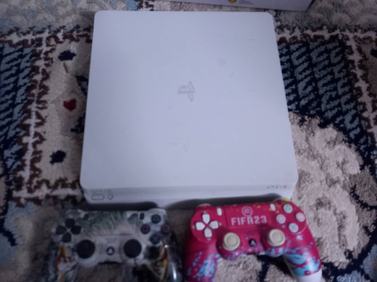 السلام عليكم
بلي 4 سلم  اون لاين نضام12 كامل ملحقات اقراص عدد4
نضافة100٪ السعر 260مكاني بغداد زعفرانيه 
للتوصل***********
