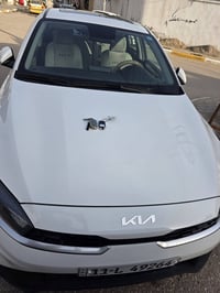 سيراتو 24 رقم بغدا فول مكفول مكينة 2000 ماشية 29 الف بأسمي سويج عدد2 د...