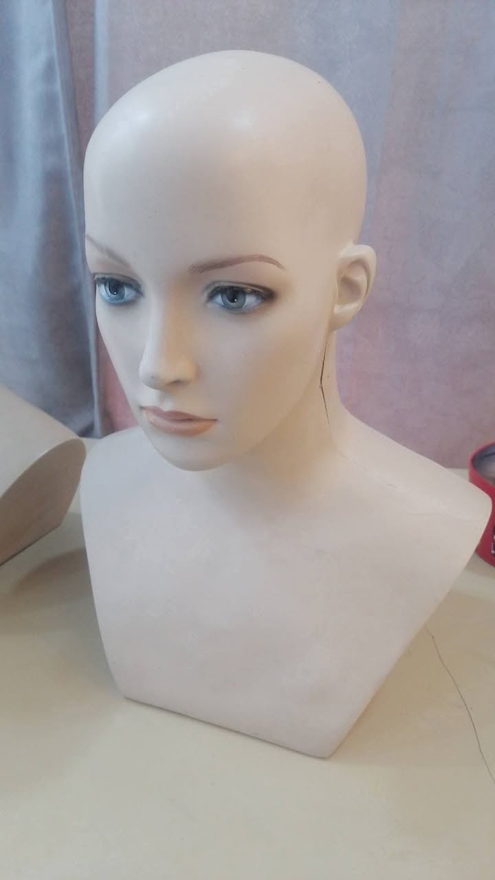 ملكانه بلاستك نظيفه مع باروكه قياسها 38/40....
ملكانه اكسسوار/حجابات/باروكات نظافة 90٪فقط فطر بسيط بالركبه
متوفر توصيل كل المحافظات🚕


**إذا كنت صاحب هذا الإعلان وتريد حذفه لأي سبب، رجاءا أرسل رسالة إلى الدعم الفني**