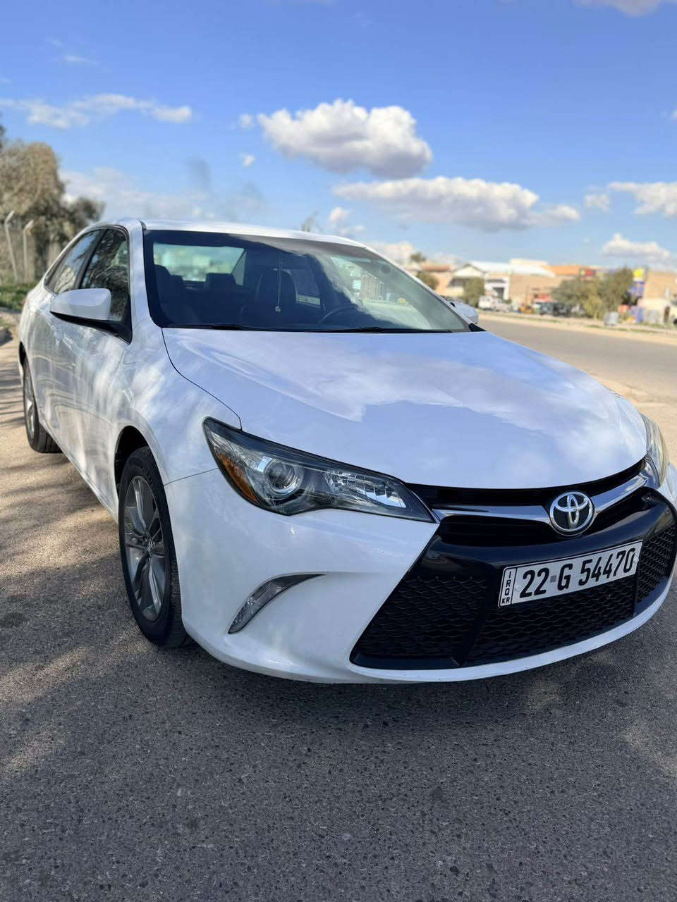 كامري 2017 موصفات SE 
داخل اسود  نص جلد  دبل گير 
رقم و سنوية جديدة 
ماشية 136 mi
كلين السياره سنويه 2030 
 سياره بدون مصرف 
مكان سيارة كركوك
***********
[ سعر 195 وبيه مجال ] كركوك, العراق
