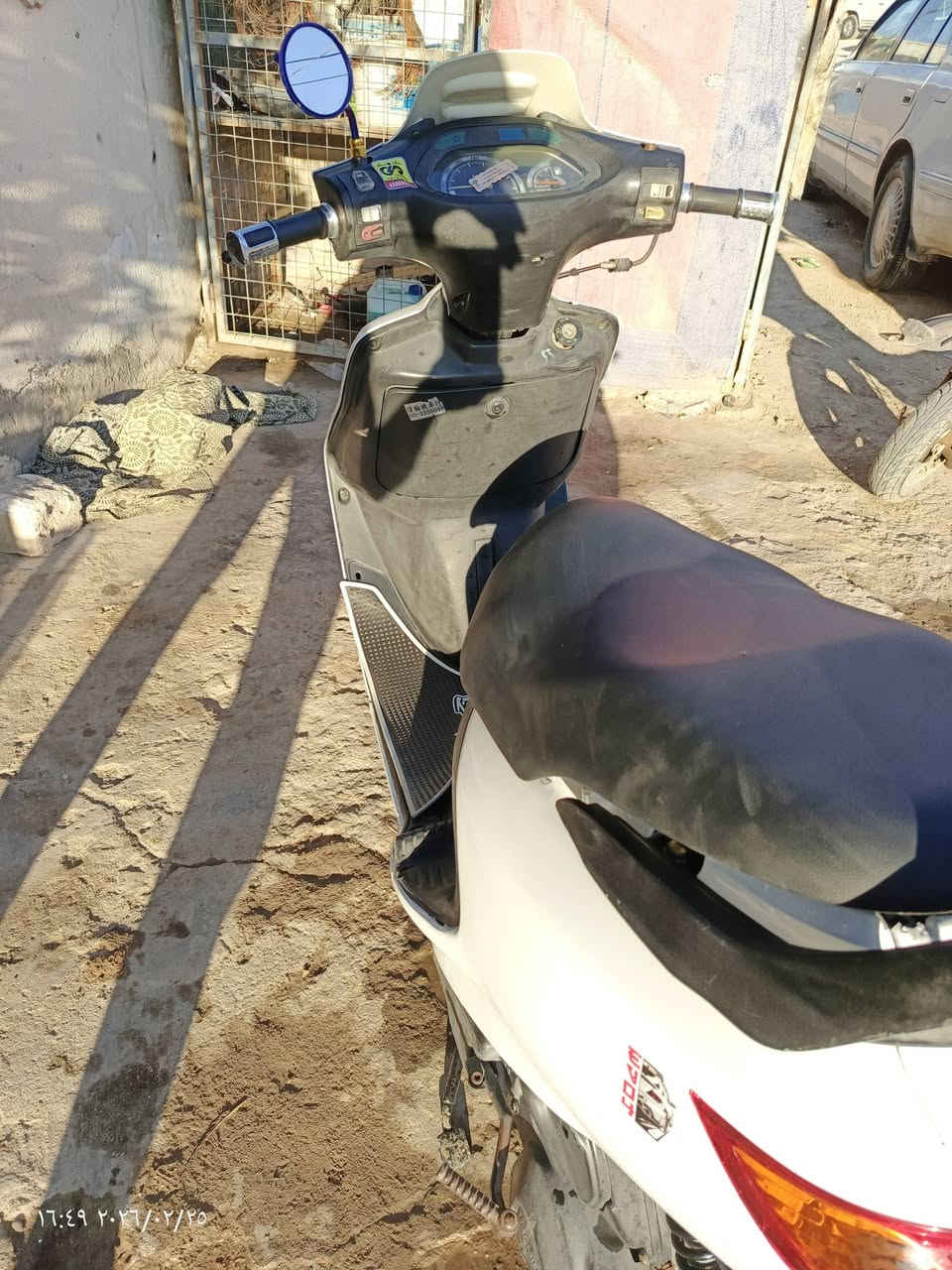 السلام عليكم دراجه فراشه حاويه محرك ما مفتوح كهربائيات كل شغال شلعه معدل مكان نجف  السعر 550اوبيه مجال ***********
