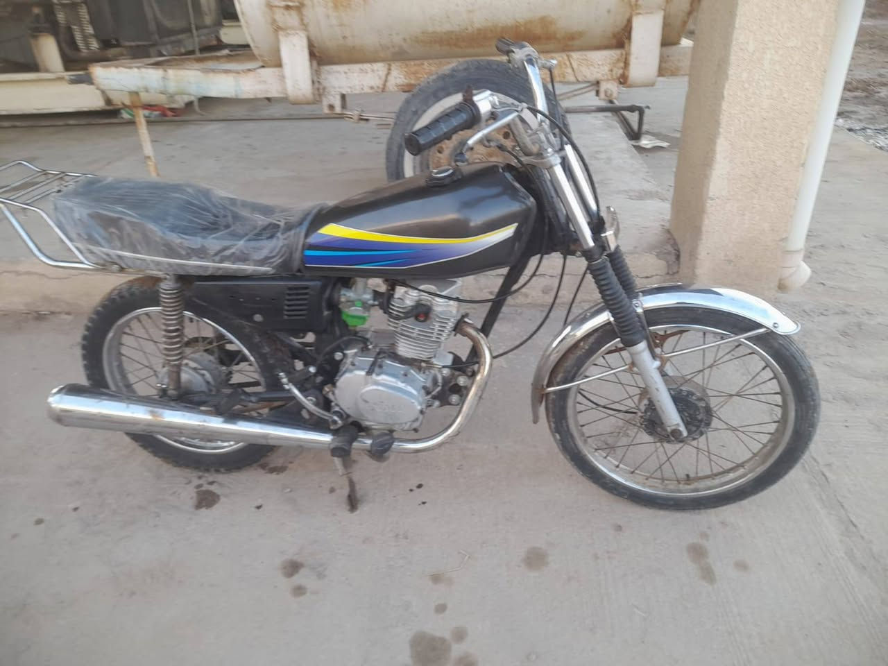 سلام عليكم دراجه البيع بدون وراق سعر ٤٠٠
***********
