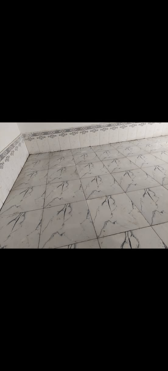 سلام عليكم
خلفه سيراميك ولباخ صبه نضافه

مكاني  

بالزبير ***********
